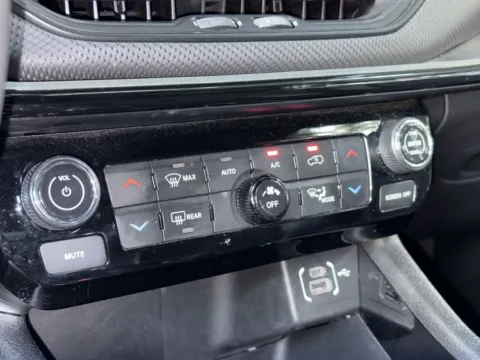More photos of 2024 Jeep Compass Trailhawk at Nissan of Lithia Springs, GA