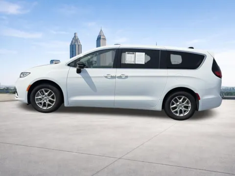 Photos of 2024 Chrysler Pacifica Touring L for sale in Lithia Springs, GA at Nissan of Lithia Springs