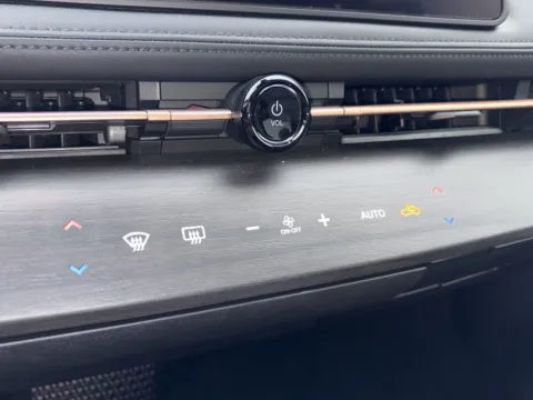 More photos of 2025 Nissan Ariya EVOLVE+ at Nissan of Lithia Springs, GA