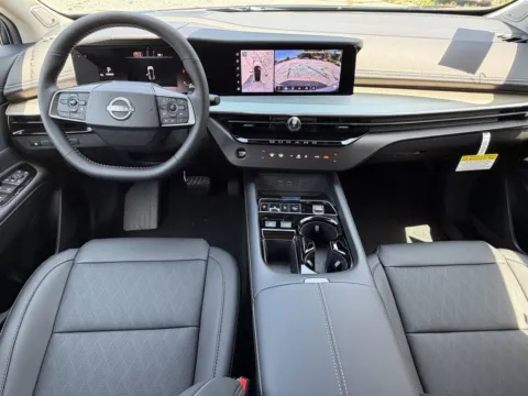 Photos of 2027 Nissan Murano Platinum for sale in Lithia Springs, GA at Nissan of Lithia Springs