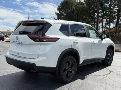 More photos of 2027 Nissan Rogue SV at Nissan of Lithia Springs, GA