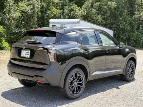 More photos of 2027 Nissan Kicks SR at Nissan of Lithia Springs, GA