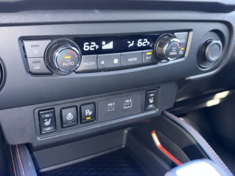 More photos of 2027 Nissan Frontier PRO-4X at Nissan of Marietta, GA