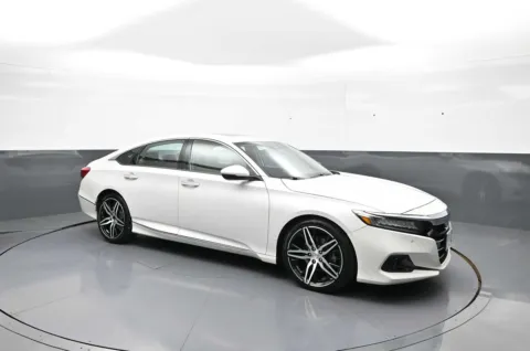 More photos of 2021 Honda Accord Sedan Touring at Acura of Brooklyn, NY