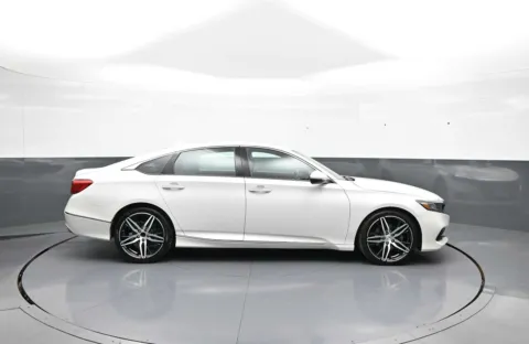 More photos of 2021 Honda Accord Sedan Touring at Acura of Brooklyn, NY
