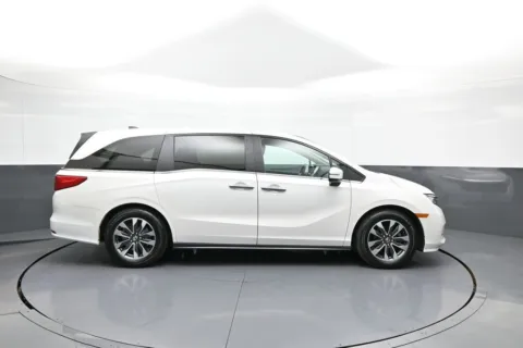 More photos of 2024 Honda Odyssey EX-L at Plaza Honda, NY