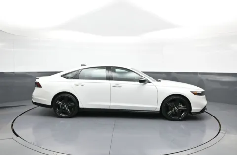 More photos of 2023 Honda Accord Hybrid Sport-L at Plaza Honda, NY