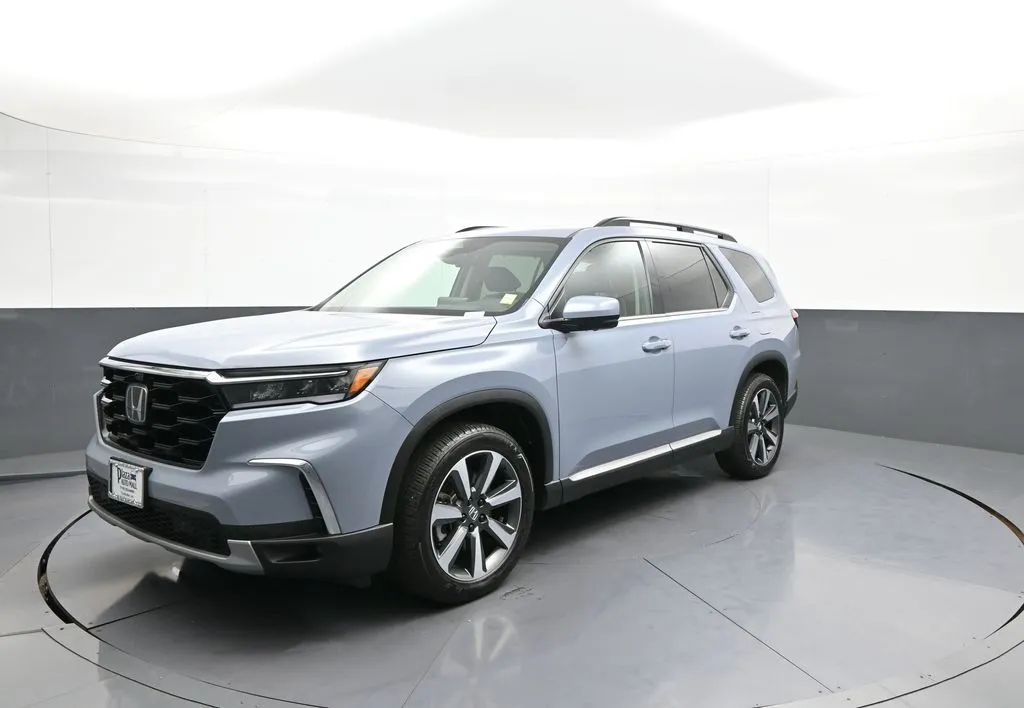 Gray 2024 Honda Pilot Elite for sale in Brooklyn, NY