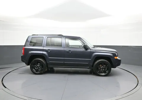 More photos of 2015 Jeep Patriot Sport at Plaza Honda, NY