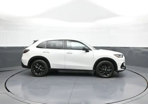 More photos of 2025 Honda HR-V Sport at Plaza Honda, NY