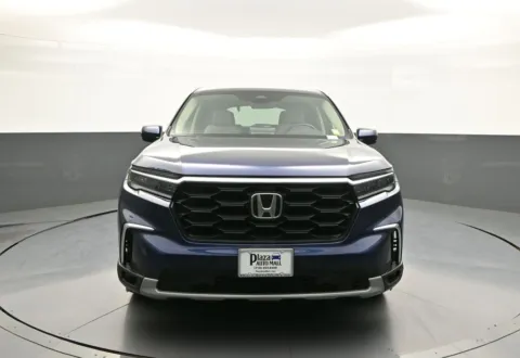 Photos of 2023 Honda Pilot EX-L for sale in Brooklyn, NY at Plaza Honda