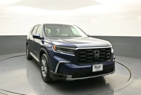 Another view of 2023 Honda Pilot EX-L for sale in Brooklyn, NY at Plaza Honda
