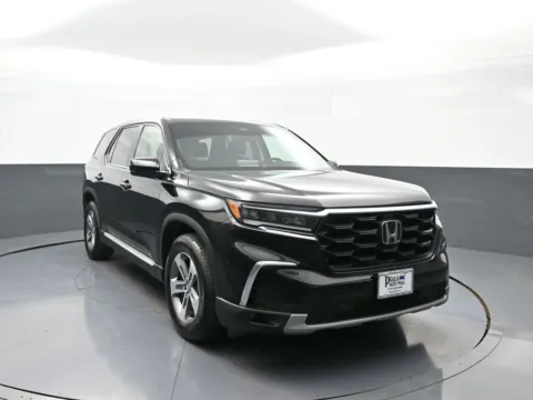 Another view of 2025 Honda Pilot EX-L+ for sale in Brooklyn, NY at Plaza Honda