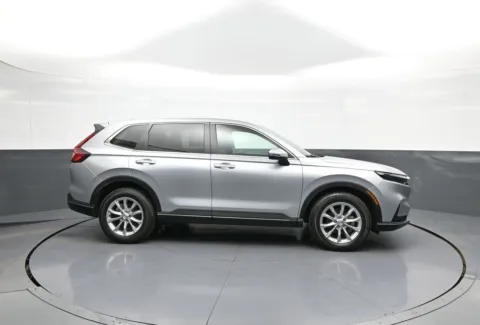 More photos of 2023 Honda CR-V EX-L at Plaza Honda, NY