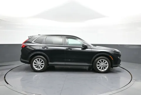 More photos of 2024 Honda CR-V EX-L at Plaza Honda, NY