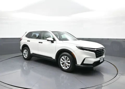 More photos of 2023 Honda CR-V LX at Plaza Honda, NY