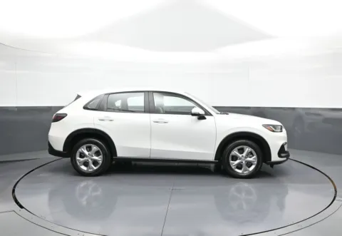 More photos of 2025 Honda HR-V LX at Plaza Honda, NY