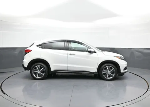 More photos of 2021 Honda HR-V EX-L at Plaza Honda, NY