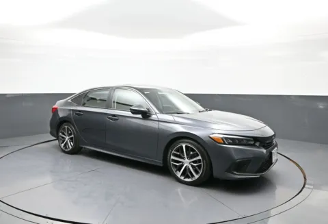 More photos of 2024 Honda Civic Touring at Plaza Honda, NY