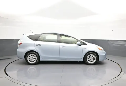 More photos of 2012 Toyota Prius v Three at Plaza Honda, NY