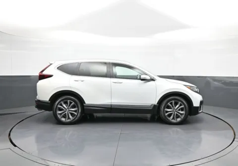 More photos of 2022 Honda CR-V Touring at Plaza Honda, NY