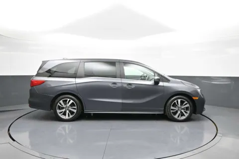 More photos of 2024 Honda Odyssey Touring at Plaza Honda, NY
