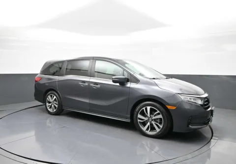 More photos of 2024 Honda Odyssey Touring at Plaza Honda, NY