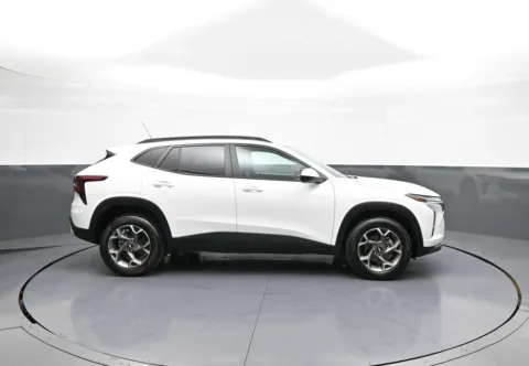 More photos of 2025 Chevrolet Trax LT at Plaza Honda, NY
