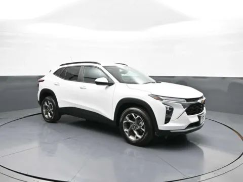 More photos of 2025 Chevrolet Trax LT at Plaza Honda, NY