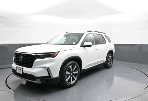 White 2024 Honda Pilot Touring for sale in Brooklyn, NY