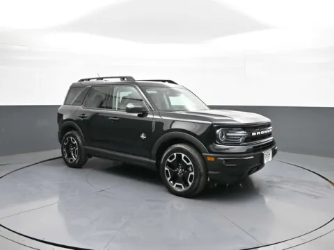 More photos of 2023 Ford Bronco Sport Outer Banks at Plaza Honda, NY