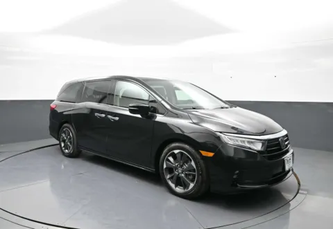 Photos of 2022 Honda Odyssey Elite for sale in Brooklyn, NY at Plaza Honda