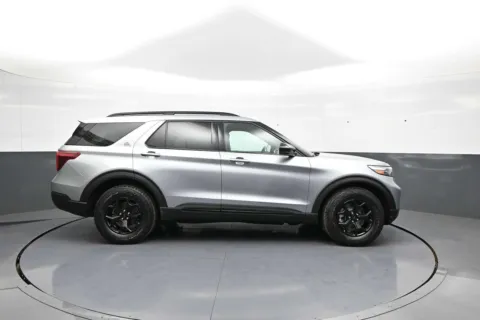 More photos of 2022 Ford Explorer Timberline at Plaza Honda, NY
