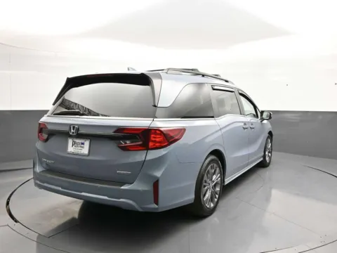 More photos of 2025 Honda Odyssey Touring at Plaza Honda, NY