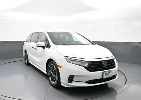 Another view of 2024 Honda Odyssey Elite for sale in Brooklyn, NY at Plaza Honda