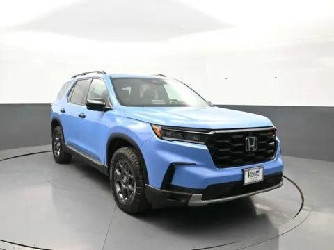 Photos of 2024 Honda Pilot TrailSport for sale in Brooklyn, NY at Plaza Honda