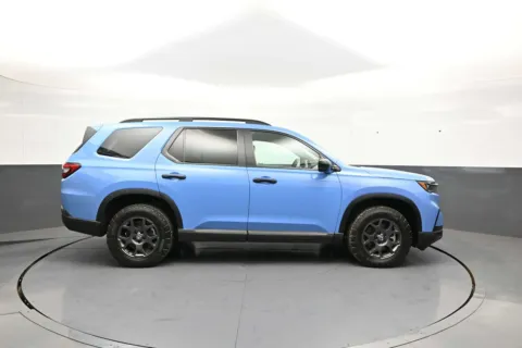 More photos of 2024 Honda Pilot TrailSport at Plaza Honda, NY