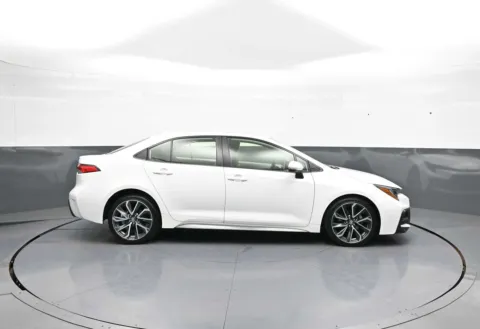 More photos of 2020 Toyota Corolla SE at Plaza Honda, NY