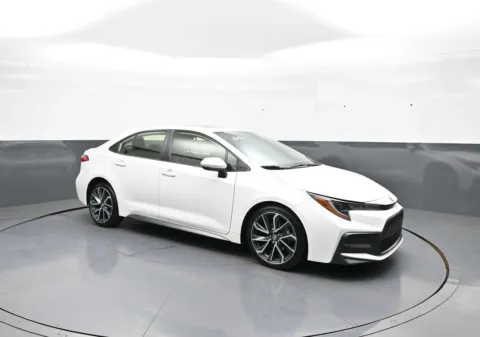 Another view of 2020 Toyota Corolla SE for sale in Brooklyn, NY at Plaza Honda
