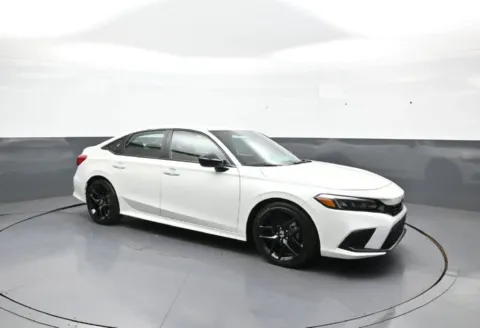 More photos of 2024 Honda Civic Sport at Plaza Honda, NY