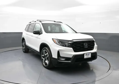 Photos of 2022 Honda Passport Elite for sale in Brooklyn, NY at Plaza Honda