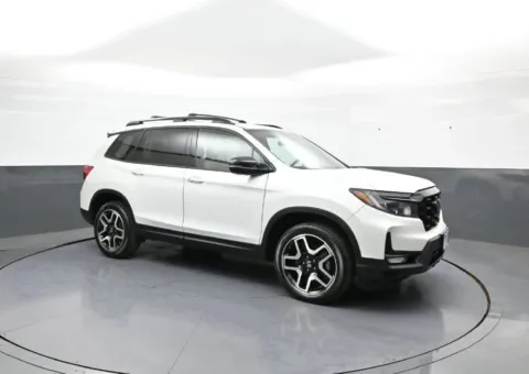 More photos of 2022 Honda Passport Elite at Plaza Honda, NY