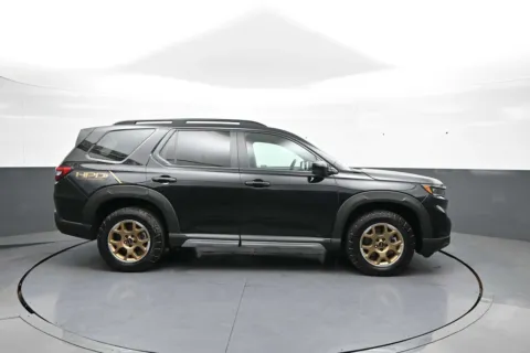 More photos of 2024 Honda Pilot TrailSport at Plaza Honda, NY