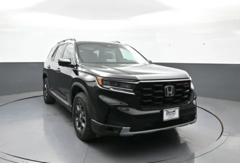 Photos of 2024 Honda Pilot TrailSport for sale in Brooklyn, NY at Plaza Honda