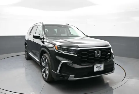 Another view of 2025 Honda Pilot Touring for sale in Brooklyn, NY at Plaza Honda