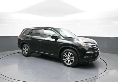 Another view of 2017 Honda Pilot EX-L for sale in Brooklyn, NY at Plaza Honda