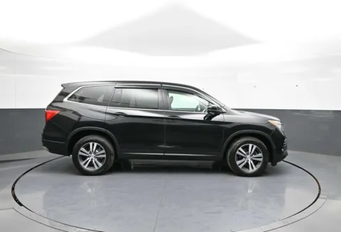 More photos of 2017 Honda Pilot EX-L at Plaza Honda, NY