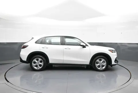 More photos of 2024 Honda HR-V LX at Plaza Honda, NY