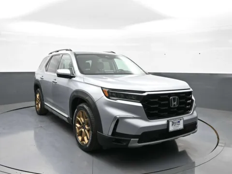 Photos of 2023 Honda Pilot Touring for sale in Brooklyn, NY at Plaza Honda