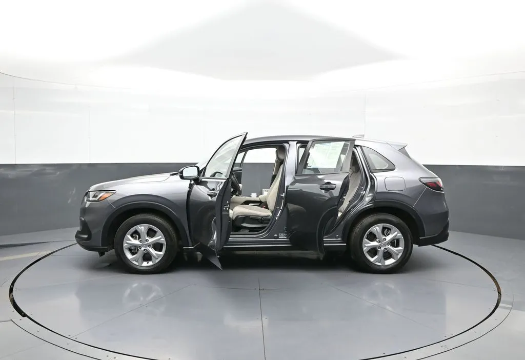 2023 Honda HR-V LX - Photo 41